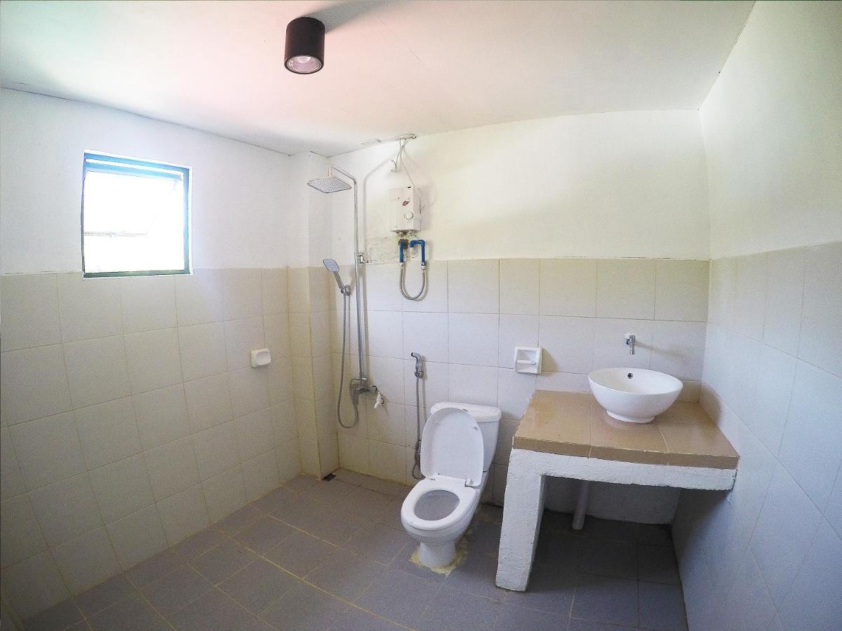 Jmp Hostel Корон Экстерьер фото